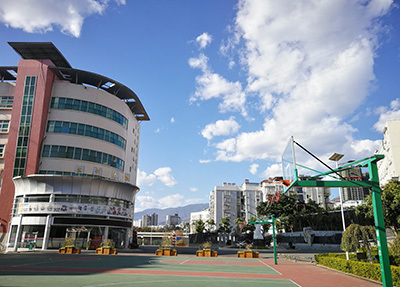 乐山市医药科技学校2025最新招生计划及要求